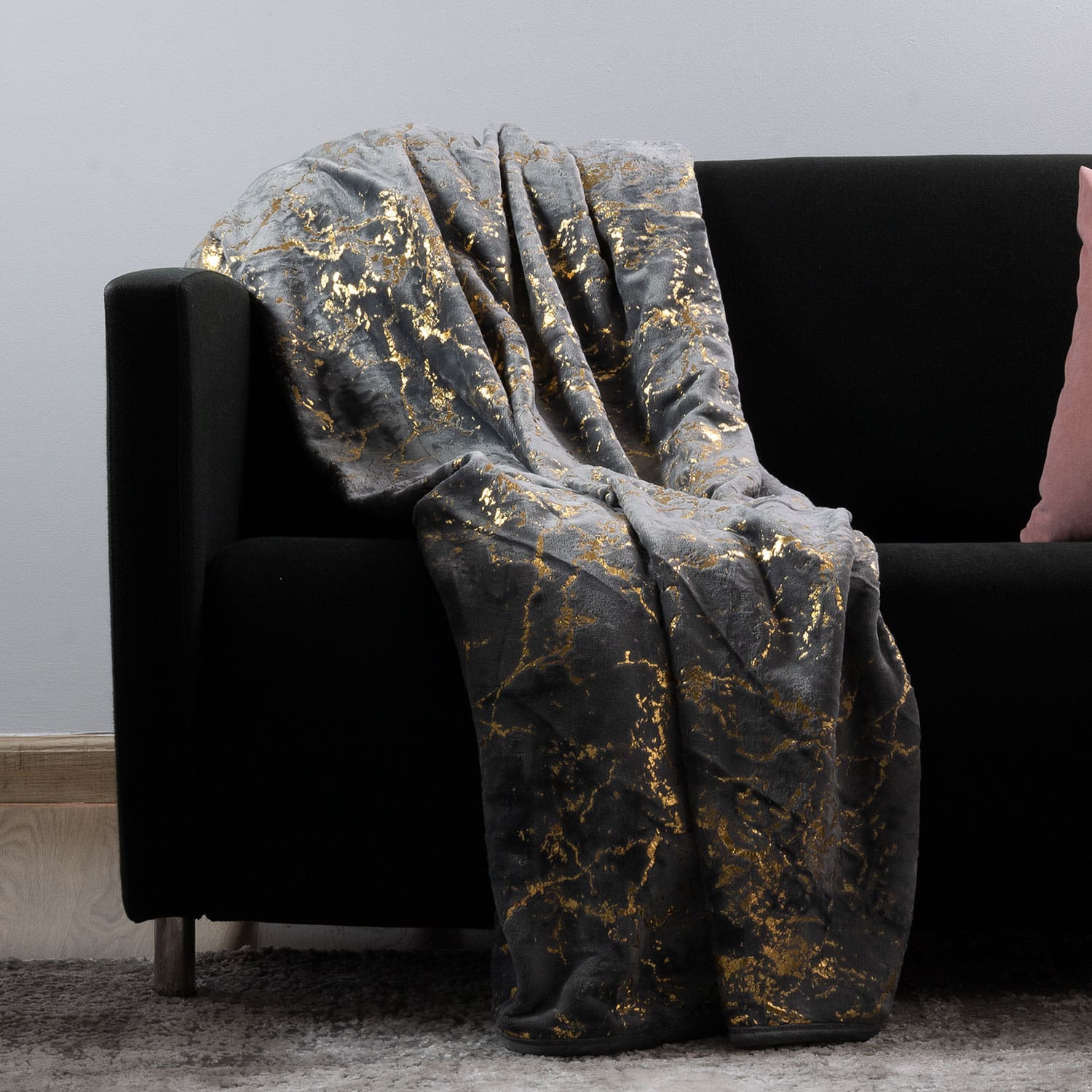 Plush Throws Grey & Gold Plush Throws Grey & Gold
